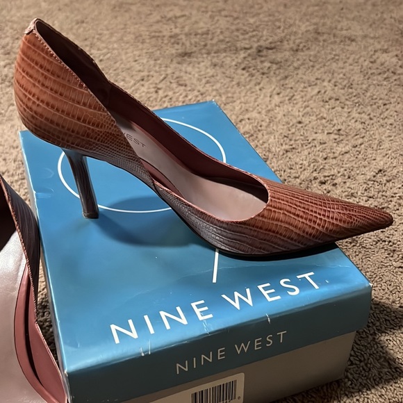 Nine West leather shoes - Picture 3 of 9